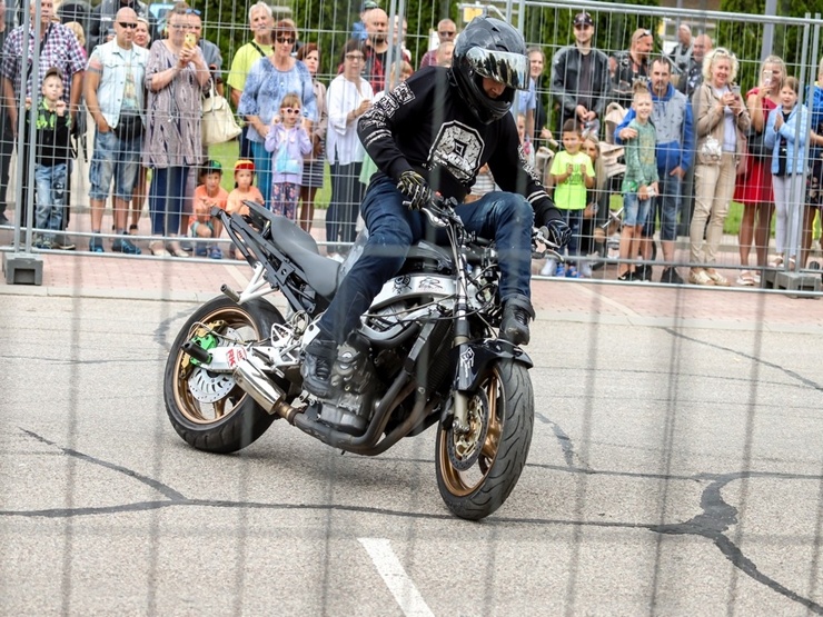 Starptautiskajā motociklistu saietā Madonā pulcējas motobraucēji un moto entuziasti 288106