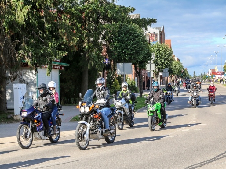Starptautiskajā motociklistu saietā Madonā pulcējas motobraucēji un moto entuziasti 288113