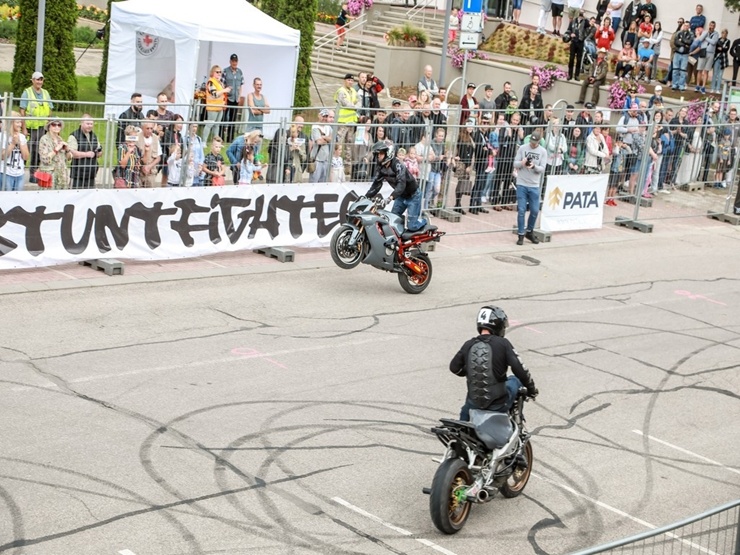 Starptautiskajā motociklistu saietā Madonā pulcējas motobraucēji un moto entuziasti 288145
