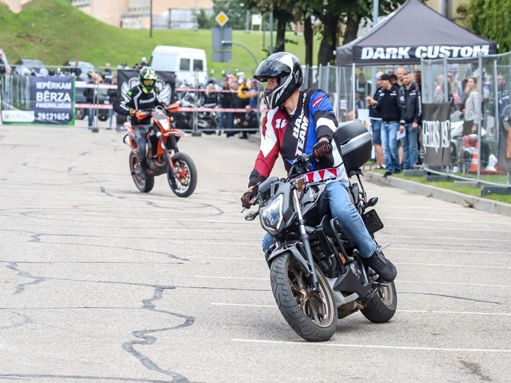 Starptautiskajā motociklistu saietā Madonā pulcējas motobraucēji un moto entuziasti 288189