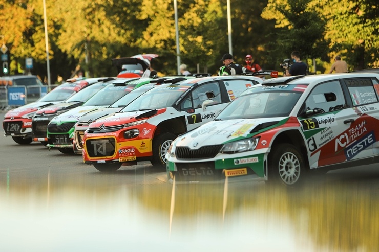 Ilgi gaidītais «Rally Liepāja» pulcē auto fanus no Latvijas un ārzemēm 288694