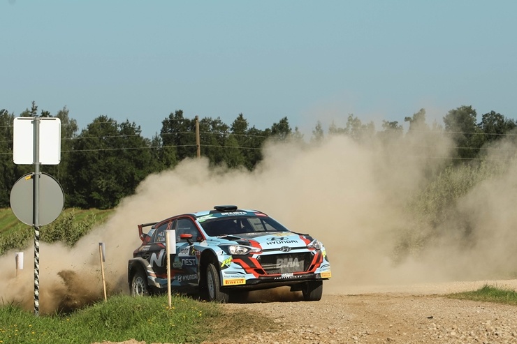 Ilgi gaidītais «Rally Liepāja» pulcē auto fanus no Latvijas un ārzemēm 288702