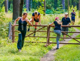 Mežaparkā norisinās populārās taku un šķēršļu skriešanas sacensības «Lāčplēšu kross» 26