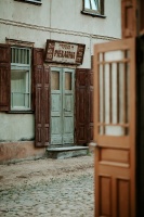 Tukuma vecpilsētā uzņem poļu vēsturisko spēlfilmu «Kāzas II» 8