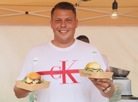 «Burger Battle» pirmo reizi Latvijā, «Via Jurmala Outlet Village», nosaka uzvarētāju - Viktors Ravdive (Resto-Rātors) 42