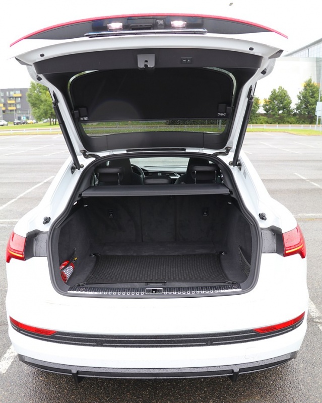 Travelnews.lv apceļo Latviju ar jauno un elektrisko «Audi e-tron Sportback» 290086