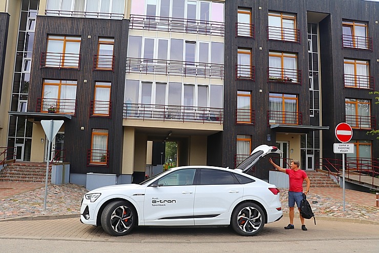 Travelnews.lv apceļo Latviju ar jauno un elektrisko «Audi e-tron Sportback» 290093