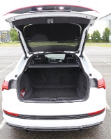 Travelnews.lv apceļo Latviju ar jauno un elektrisko «Audi e-tron Sportback» 40