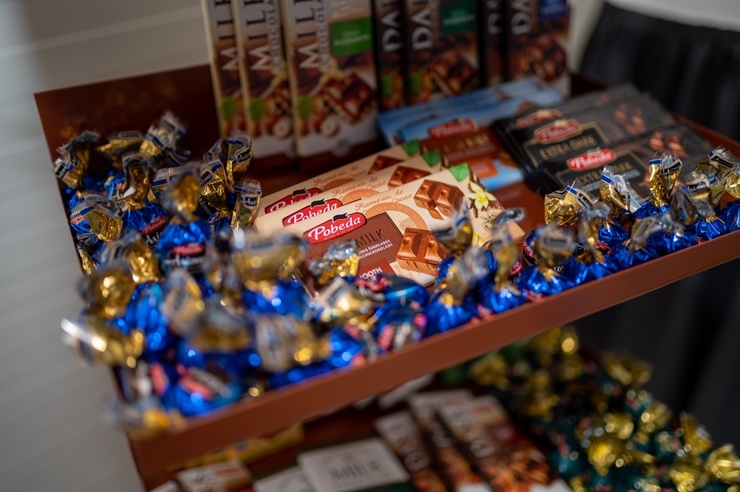 Tūristi ekskursijās var uzzināt «Pobeda Confectionery» garšas noslēpumus 290151