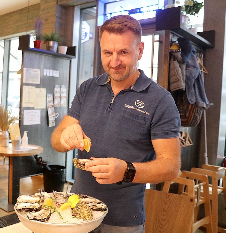 Travelnews.lv direktors vinnē derības par 50 austerēm, kuras noēd 40 minūšu laikā, Rīgas restorānā «Zivju lete» 290280