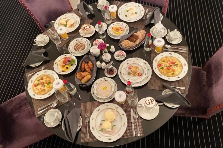 Šefpavārs Deniss Ivankovs piedāvā izcilas brokastis Vecrīgas viesnīcā «Grand Palace Hotel» 291193