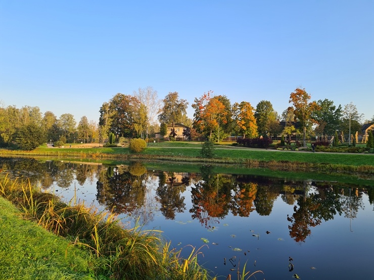 Krāšņā rudens ota pamazām iekrāso Valmieru 291383