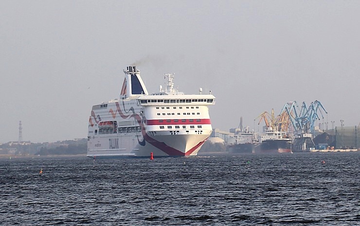 Travelnews.lv 26.09.2020 pavada «Tallink» kuģi «Baltic Queen» pēdējā reisā Rīga - Helsinki 291520