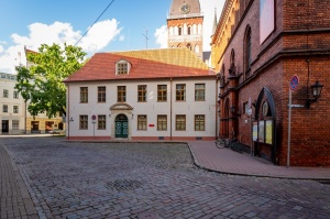 Rīgas vēstures un kuģniecības muzeja fasādes restaurācijas darbi - pirms un pēc 5