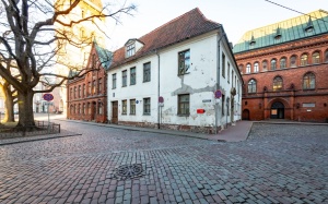 Rīgas vēstures un kuģniecības muzeja fasādes restaurācijas darbi - pirms un pēc 8