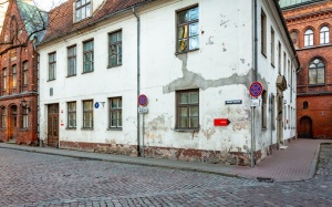 Rīgas vēstures un kuģniecības muzeja fasādes restaurācijas darbi - pirms un pēc 9