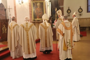 Rīgas Svētā Jēkaba Romas katoļu katedrālē ar svinīgu Sv.Misi atklāj «Svētā Meinarda mantojuma fondu» 6