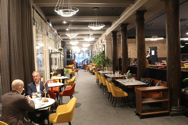 Rīgā atver jaunu augstas klases restorānu «White House» un Travelnews.lv to izgaršo 100 eiro vērtībā 292783
