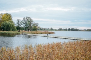 Viļakā svinīgi atklāj garāko pontonu tiltu Latvijā 10