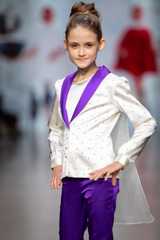 Rīgas modes nedēļa «Riga Fashion Week» piedāvā bērnu apģērbu kolekciju BARONESSA 293445