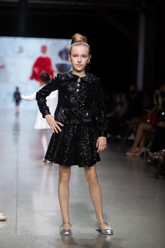 Rīgas modes nedēļa «Riga Fashion Week» piedāvā bērnu apģērbu kolekciju BARONESSA 293454