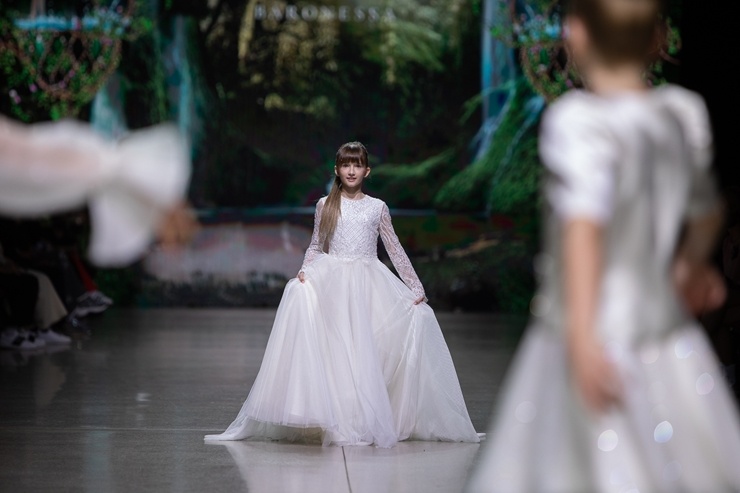 Rīgas modes nedēļa «Riga Fashion Week» piedāvā bērnu apģērbu kolekciju BARONESSA 293457
