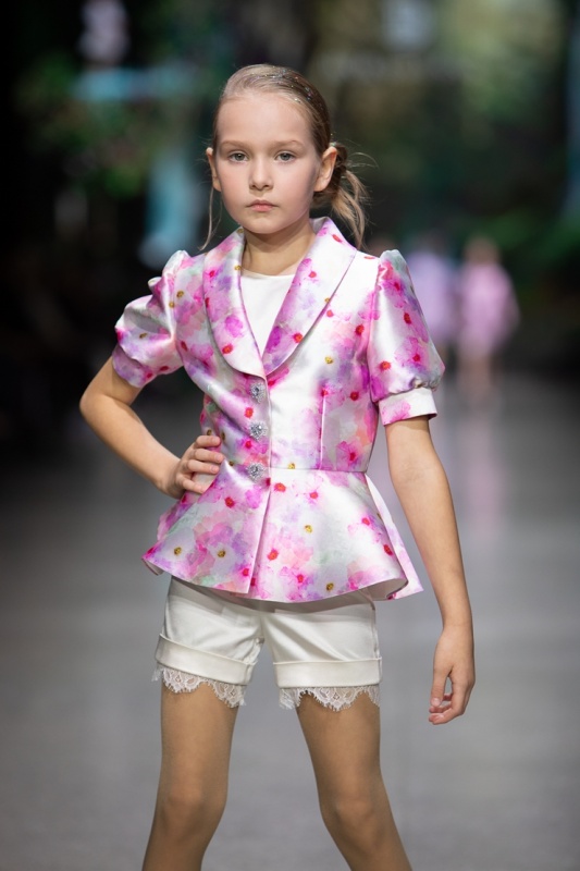 Rīgas modes nedēļa «Riga Fashion Week» piedāvā bērnu apģērbu kolekciju BARONESSA 293463