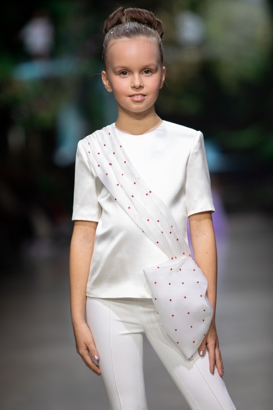 Rīgas modes nedēļa «Riga Fashion Week» piedāvā bērnu apģērbu kolekciju BARONESSA 293466