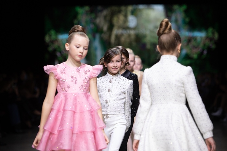 Rīgas modes nedēļa «Riga Fashion Week» piedāvā bērnu apģērbu kolekciju BARONESSA 293469