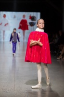 Rīgas modes nedēļa «Riga Fashion Week» piedāvā bērnu apģērbu kolekciju BARONESSA 2
