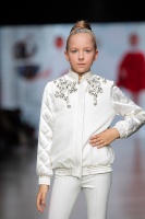 Rīgas modes nedēļa «Riga Fashion Week» piedāvā bērnu apģērbu kolekciju BARONESSA 11