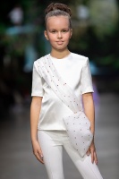 Rīgas modes nedēļa «Riga Fashion Week» piedāvā bērnu apģērbu kolekciju BARONESSA 29