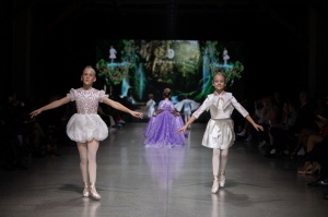 Rīgas modes nedēļa «Riga Fashion Week» piedāvā bērnu apģērbu kolekciju BARONESSA 31