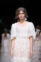 Rīgas modes nedēļa «Riga Fashion Week» piedāvā balto kleitu kolekciju KATYA KATYA LONDON 35