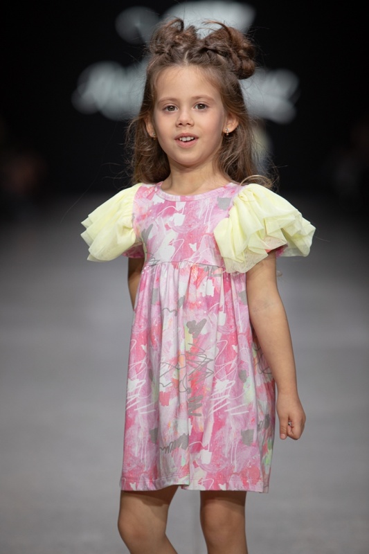 Rīgas modes nedēļa «Riga Fashion Week» piedāvā bērnu apģērbu kolekciju ROCK&MOUSE. Foto: Mark Litvyakov 293690