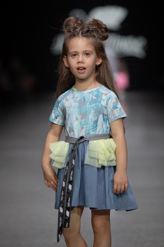 Rīgas modes nedēļa «Riga Fashion Week» piedāvā bērnu apģērbu kolekciju ROCK&MOUSE. Foto: Mark Litvyakov 293701