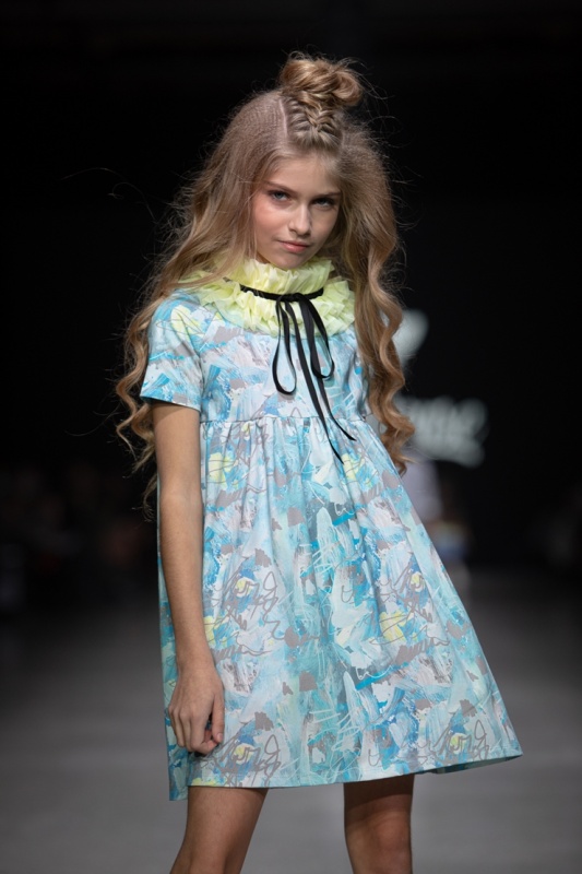 Rīgas modes nedēļa «Riga Fashion Week» piedāvā bērnu apģērbu kolekciju ROCK&MOUSE. Foto: Mark Litvyakov 293703