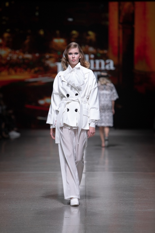 Rīgas modes nedēļa «Riga Fashion Week» piedāvā apģērbu kolekciju SELINA KEER 293721
