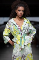 Rīgas modes nedēļa «Riga Fashion Week» piedāvā apģērbu kolekciju SELINA KEER 21