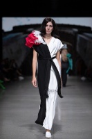Rīgas modes nedēļa «Riga Fashion Week» piedāvā apģērbu kolekciju SELINA KEER 27