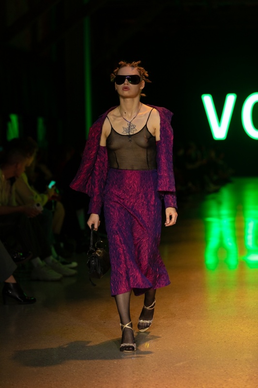 Rīgas modes nedēļa «Riga Fashion Week» piedāvā apģērbu kolekciju VOLGA VINTAGE 293770