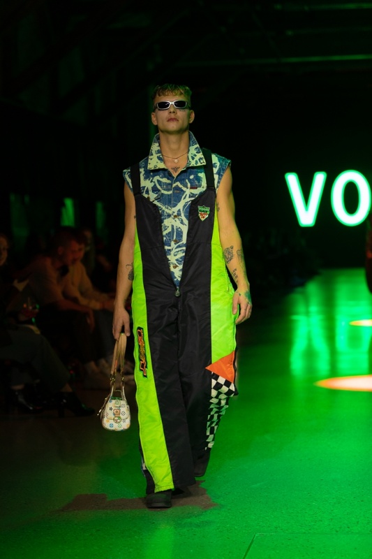 Rīgas modes nedēļa «Riga Fashion Week» piedāvā apģērbu kolekciju VOLGA VINTAGE 293774