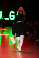 Rīgas modes nedēļa «Riga Fashion Week» piedāvā apģērbu kolekciju VOLGA VINTAGE 3