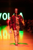 Rīgas modes nedēļa «Riga Fashion Week» piedāvā apģērbu kolekciju VOLGA VINTAGE 7
