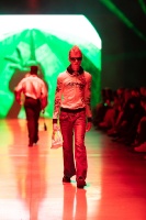 Rīgas modes nedēļa «Riga Fashion Week» piedāvā apģērbu kolekciju VOLGA VINTAGE 20
