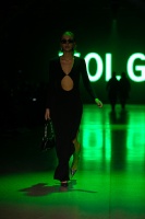 Rīgas modes nedēļa «Riga Fashion Week» piedāvā apģērbu kolekciju VOLGA VINTAGE 36