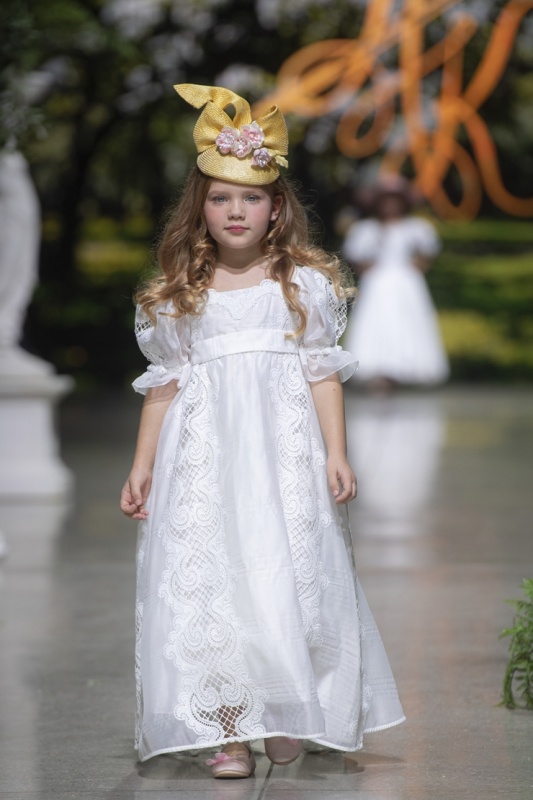 Rīgas modes nedēļa «Riga Fashion Week» piedāvā bērnu apģērbu kolekciju ARISTOCRAT KIDS 293816