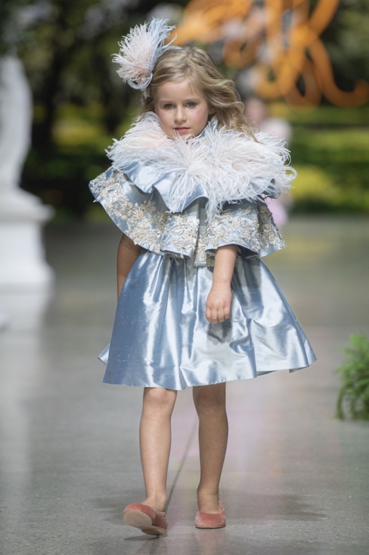 Rīgas modes nedēļa «Riga Fashion Week» piedāvā bērnu apģērbu kolekciju ARISTOCRAT KIDS 293835
