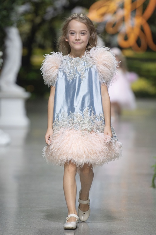 Rīgas modes nedēļa «Riga Fashion Week» piedāvā bērnu apģērbu kolekciju ARISTOCRAT KIDS 293836