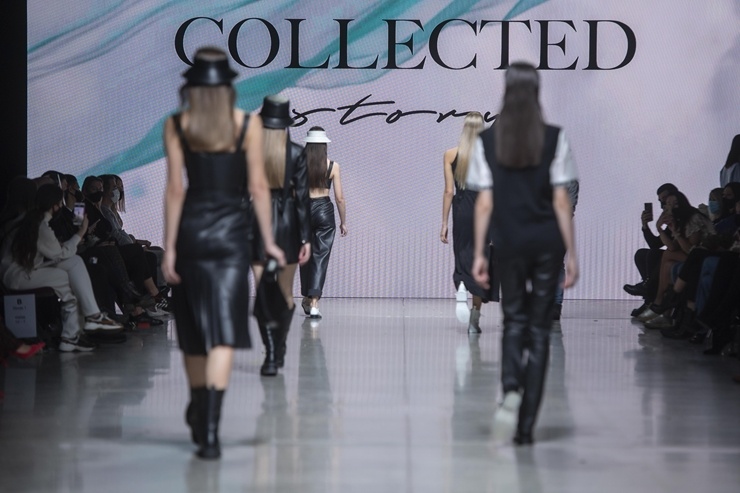 Rīgas modes nedēļa «Riga Fashion Week» piedāvā apģērbu kolekciju COLLECTED STORY 293890